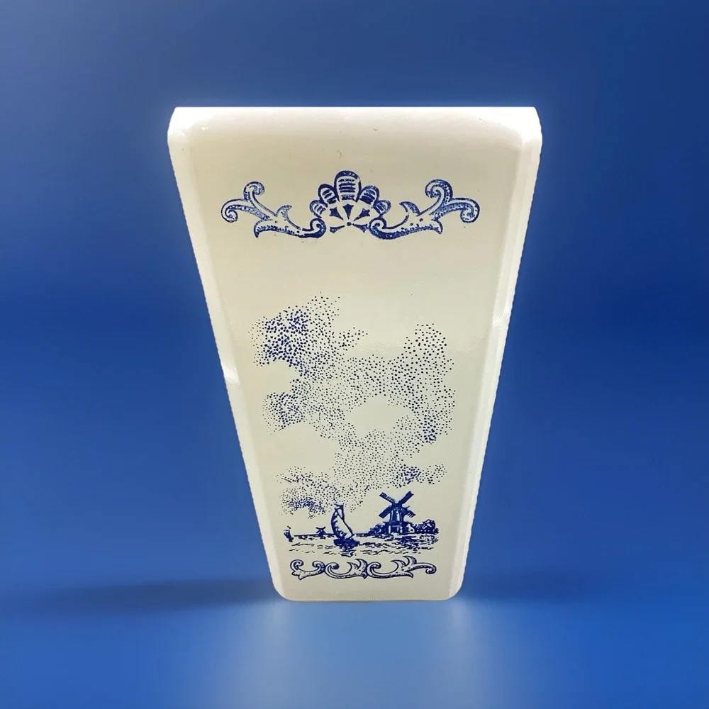 Vandermint Blue and White Windmill Liquor Decanter‎ Delft style Tulip Lid